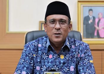 Bupati Maluku Tengah Zulkarnain Awat Amir