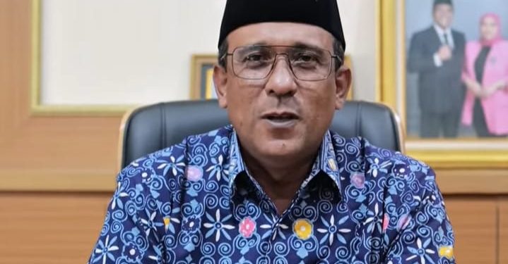 Bupati Maluku Tengah Zulkarnain Awat Amir